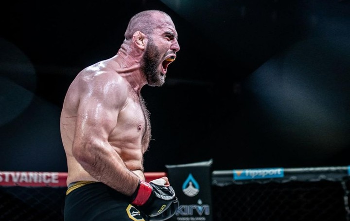 Druhý Slovák v UFC! Súpera nekompromisne ukončil v prvom kole